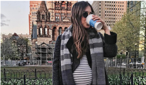 So, here are a few Pregnancy Winter Fashion ideas for moms-to-be: 
